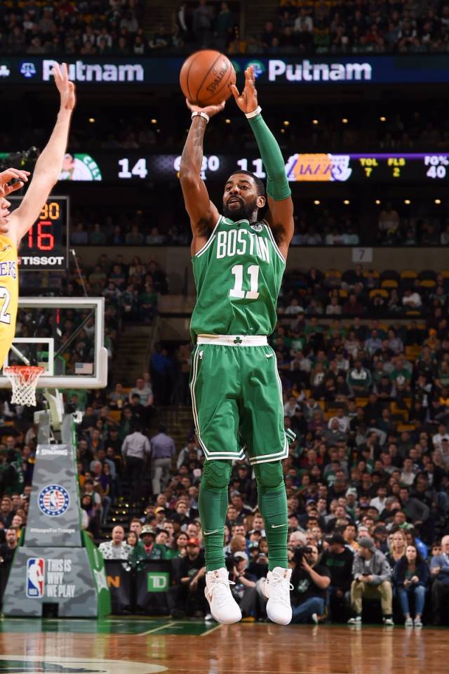 戴维对乌迪内斯的进球被吹越位，但VAR划线似乎存在问题（戴维对阵乌迪内斯进球被判越位，VAR划线判定存疑）