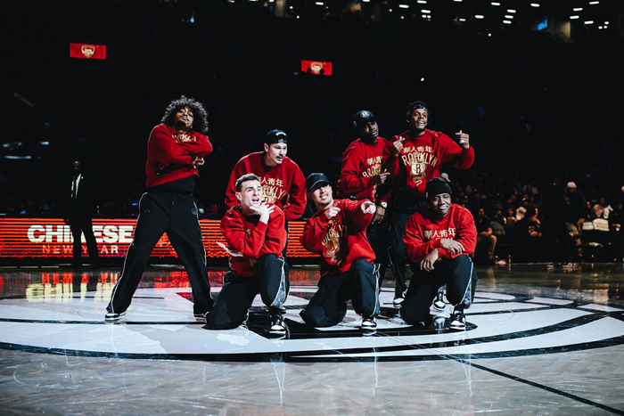 足球国足新战术曝光，强调速度与侵略性（国足新战术亮相：主打速度与攻击性）