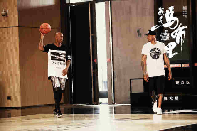 世体：巴萨还没有收到对特狮的报价，他们希望他先彻底康复（世体：巴萨尚未收到特尔施特根的报价，俱乐部希望他先完全康复）