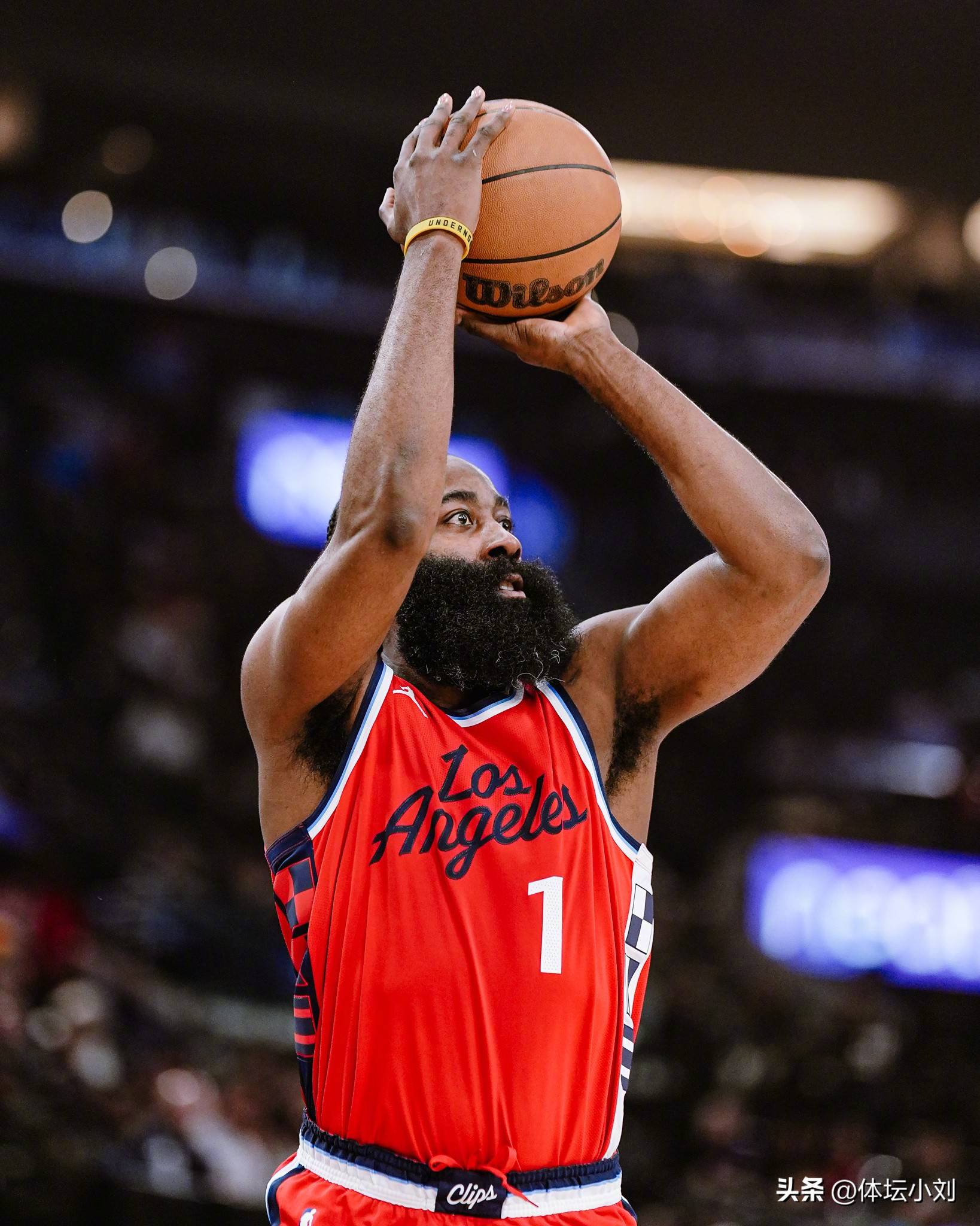 塞斯·库里谈首秀：刚上场时有点紧张，队友非常懂我的打法（塞斯·库里谈首秀：初登场略显紧张，队友很了解我的打法）