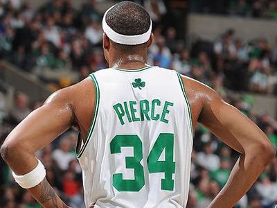 世体：戴上面具的加西亚像个超级英雄，他是弗里克的王牌球员（世体：佩戴面具的加西亚宛如超级英雄，弗里克麾下的王牌球员）