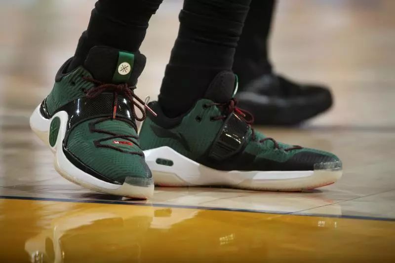 （粤港澳全运会）网球男子单打：奥运亚军张之臻战胜对手晋级（粤港澳全运会男单：奥运亚军张之臻取胜晋级）