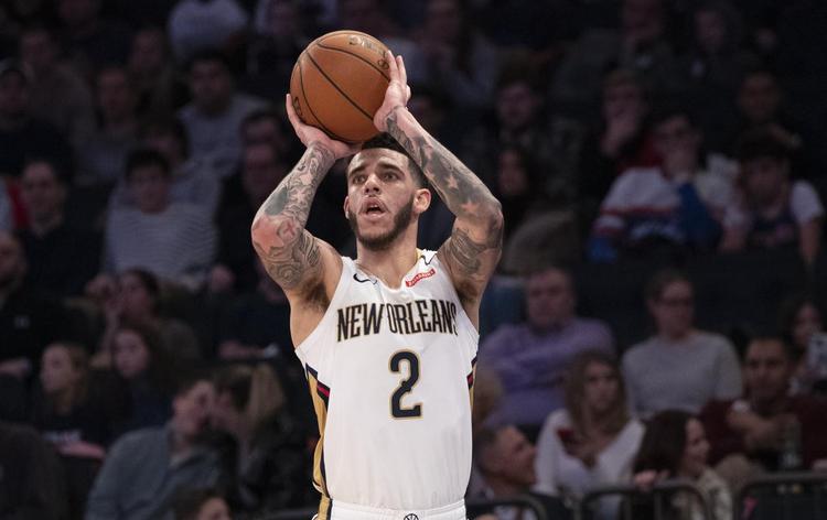 韩淼雨第十二届全国残疾人运动会举重赛场夺双金（韩淼雨在第十二届全国残疾人运动会举重项目斩获双金）